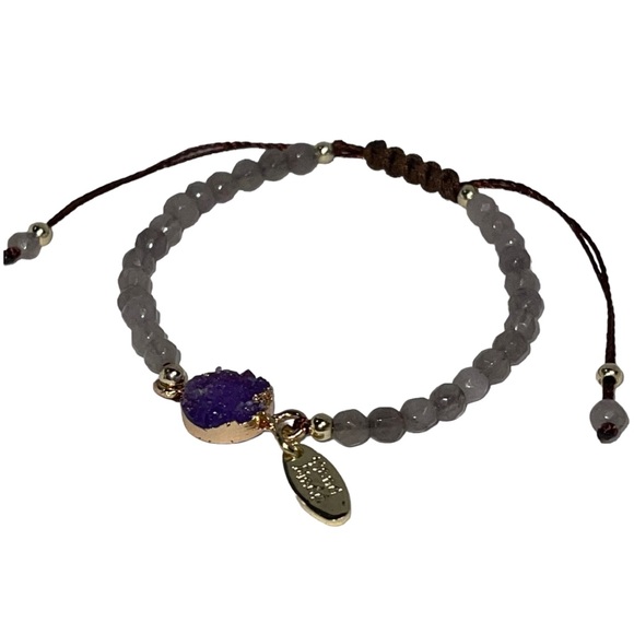 Pull tie cloudy grey crystal beaded bracelet with purple crystal charm NEW - Picture 3 of 9